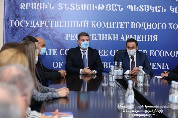 Գնել Սանոսյանը Ջրային կոմիտեի աշխատակազմին է ներկայացրել Կոմիտեի նորանշանակ նախագահ Վահագն Գևորգյանին